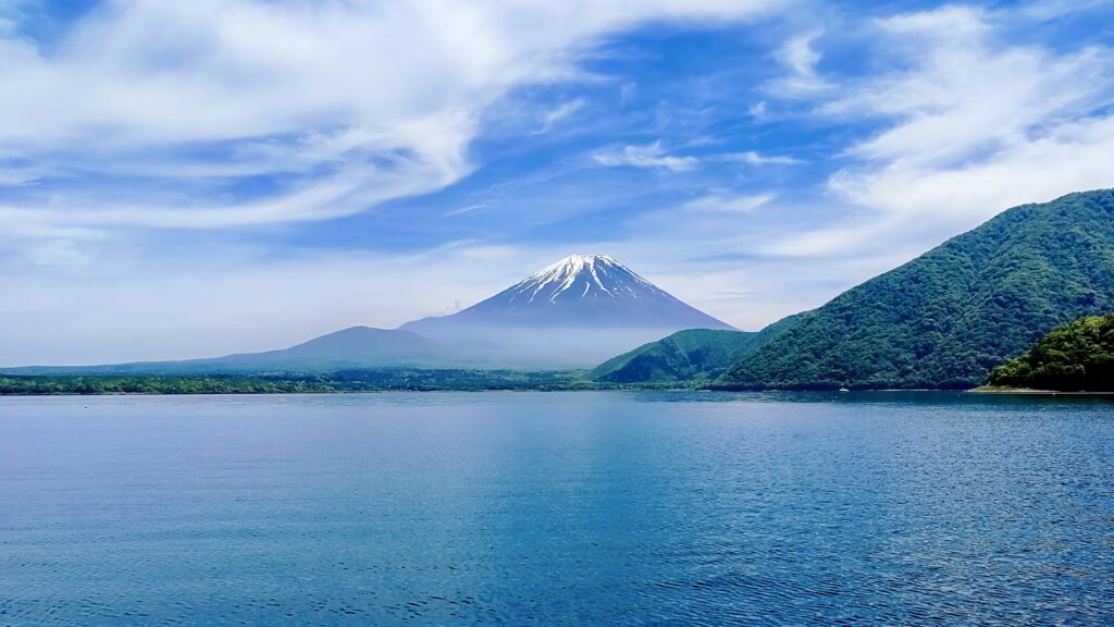 堰止湖の風景