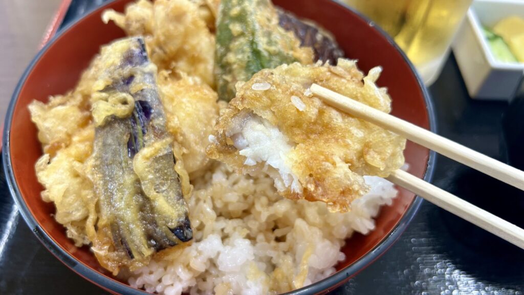 印旛沼漁協 水産センターのナマズ天丼