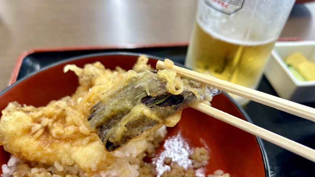 印旛沼漁協 水産センターのナマズ天丼