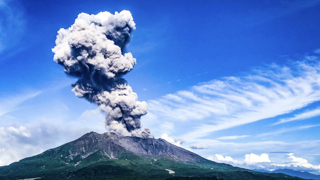 浅間山の噴火(イメージ)