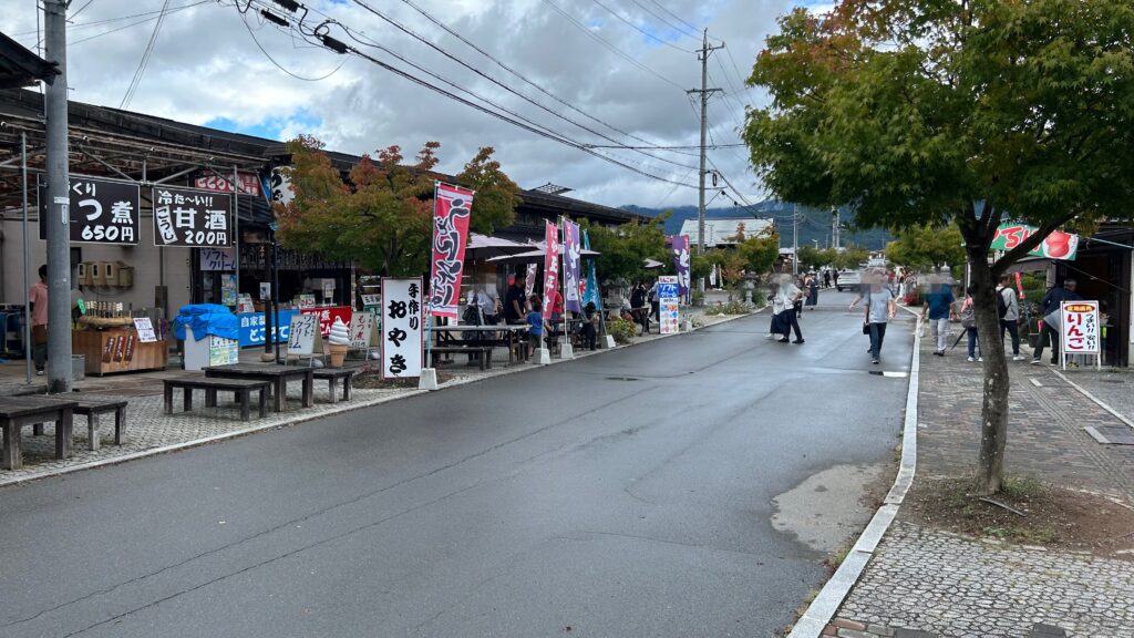 上社(本宮)の参道