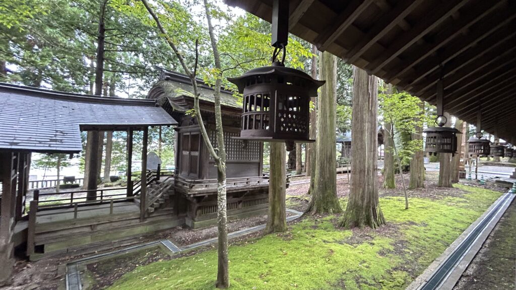 諏訪大社上社・本宮