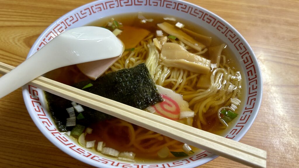 東照第一売店のラーメン