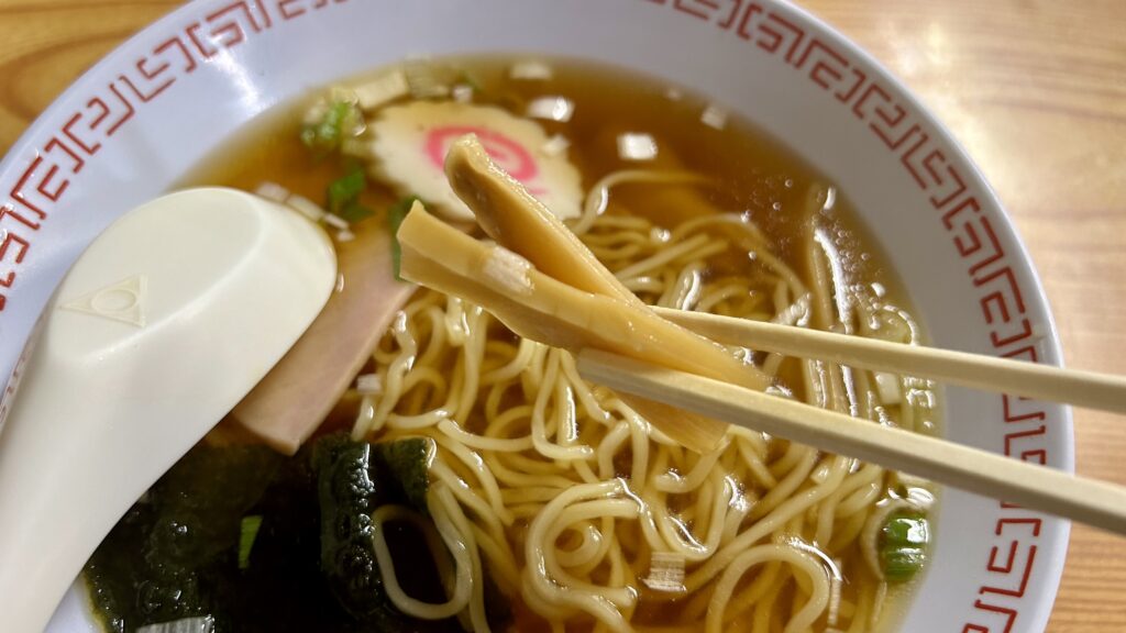 東照第一売店のラーメン