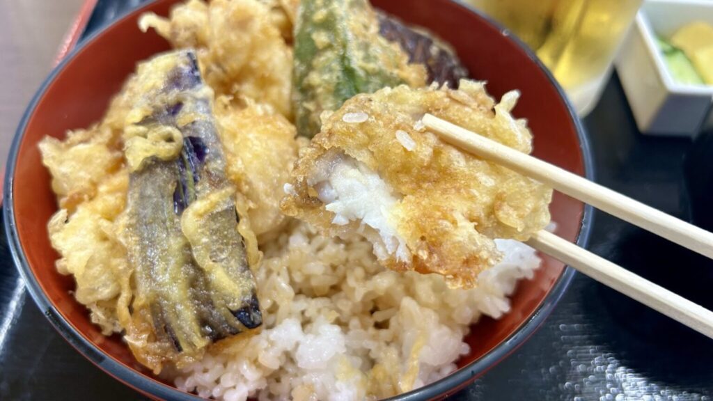 水産センターのナマズ天丼