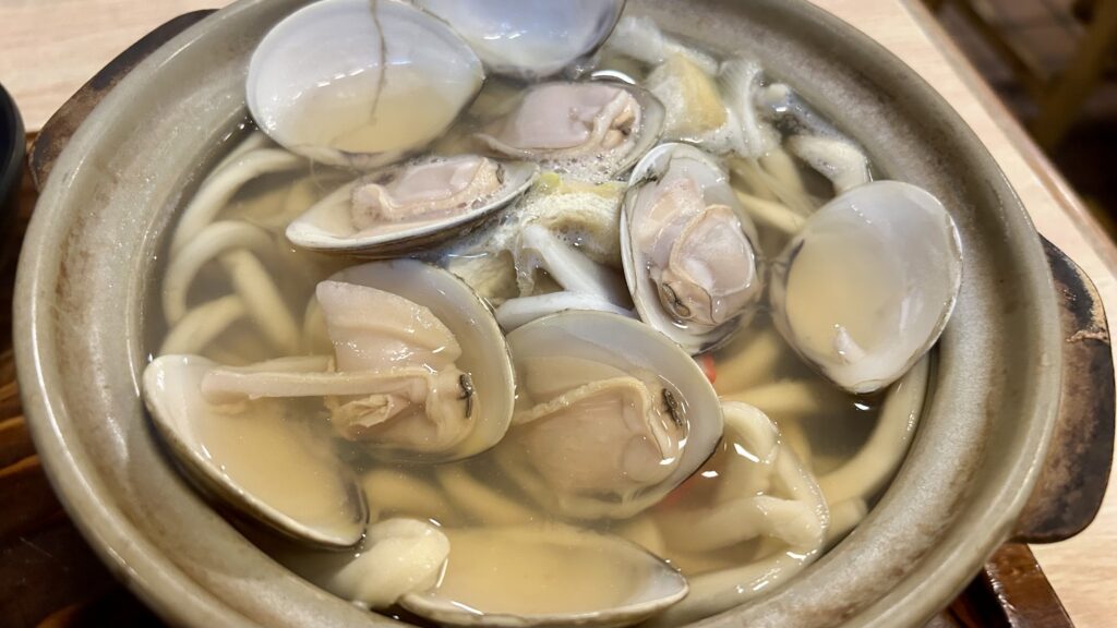 名物ハマグリの絶品うどん(麺処餃子川市)