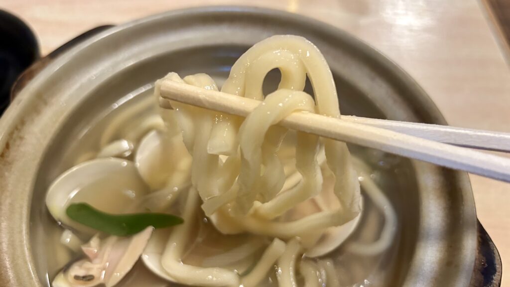 名物ハマグリの絶品うどん(麺処餃子川市)